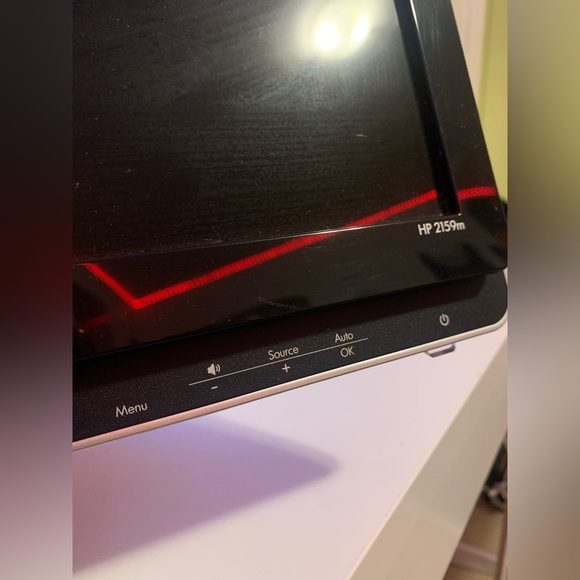 HP 2159M 21.5 Inch HD LCD Monitor - Picture 3 of 9